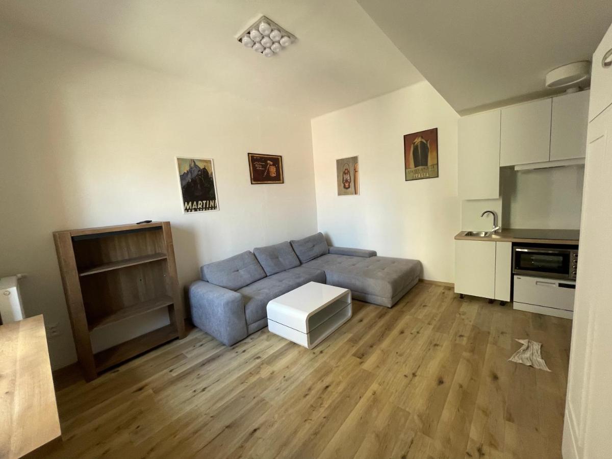 Red&Black Apartment City Centr, Na Hradbach 118 Ostrava Esterno foto