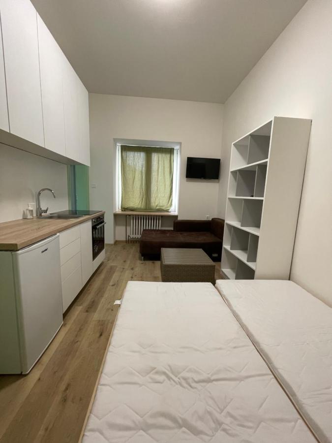 Red&Black Apartment City Centr, Na Hradbach 118 Ostrava Esterno foto